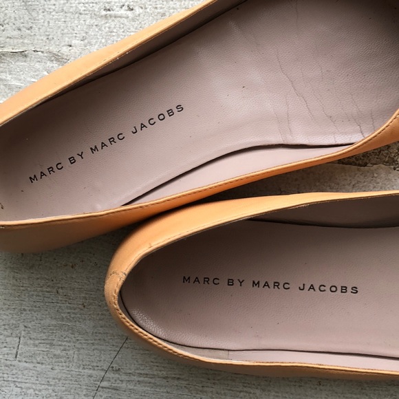 Marc by Marc Jacobs peach flats - Picture 2 of 4